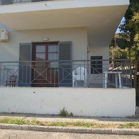 Merida Apartments Mola Kalyva Luaran gambar