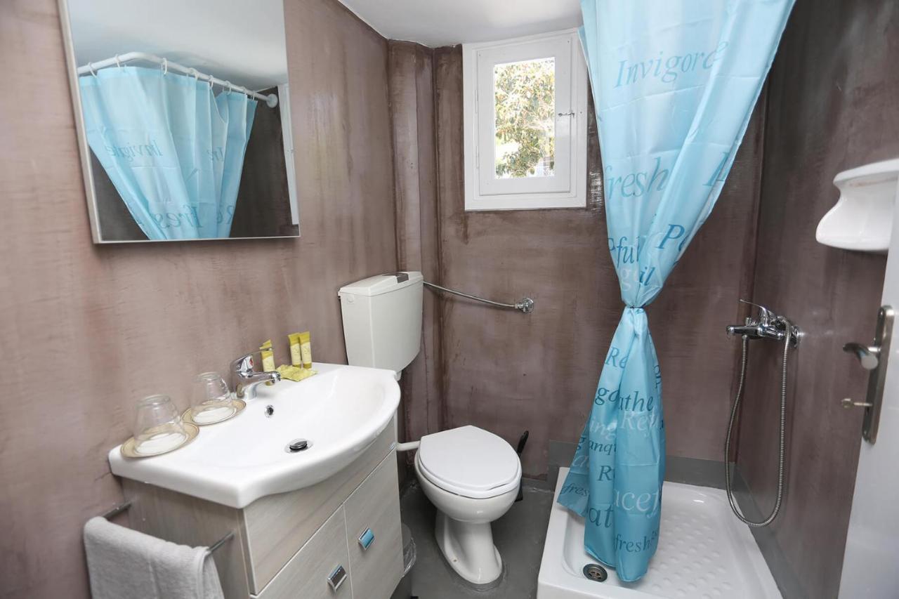 Merida Apartments Mola Kalyva Luaran gambar