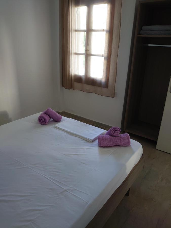 Merida Apartments Mola Kalyva Luaran gambar