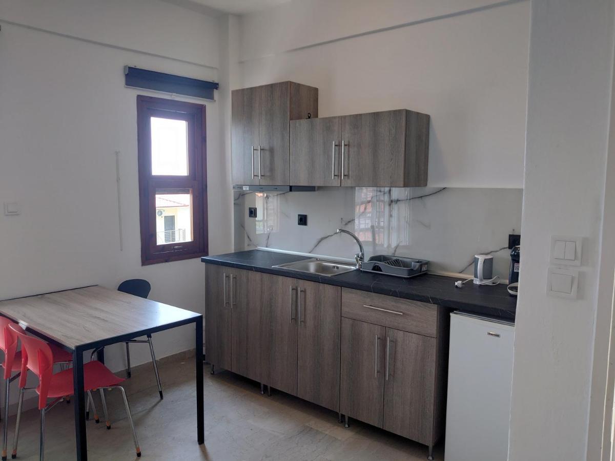 Merida Apartments Mola Kalyva Luaran gambar