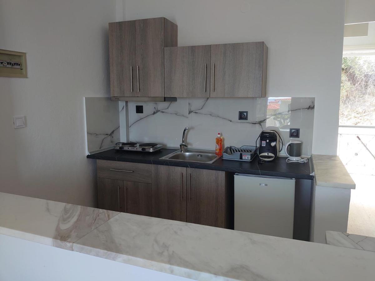 Merida Apartments Mola Kalyva Luaran gambar