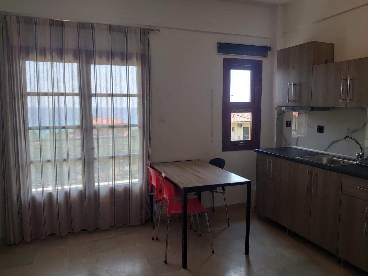 Merida Apartments Mola Kalyva Luaran gambar