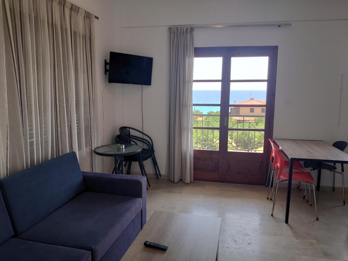 Merida Apartments Mola Kalyva Luaran gambar