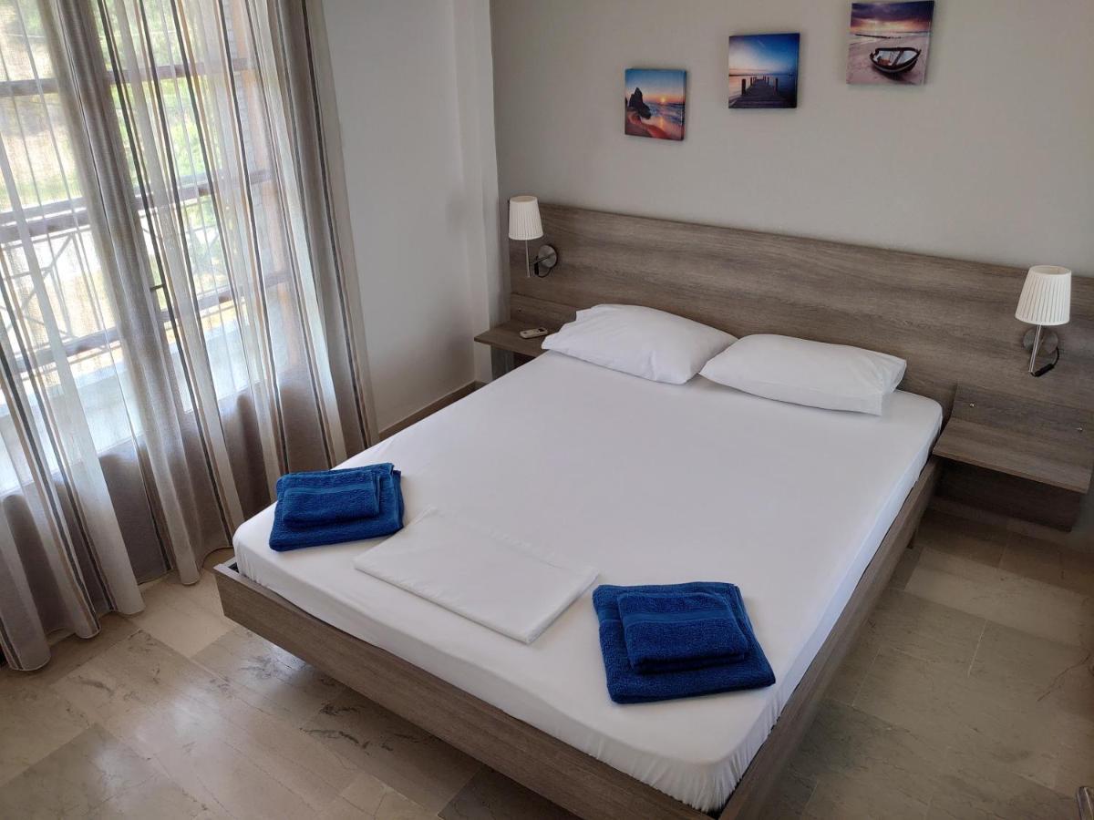 Merida Apartments Mola Kalyva Luaran gambar